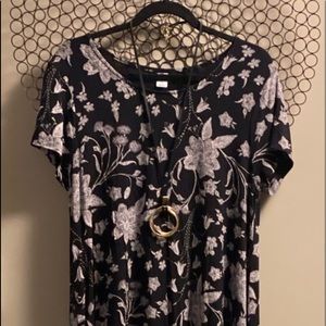 OLD NAVY BLACK AND CREAM SWING DRESS